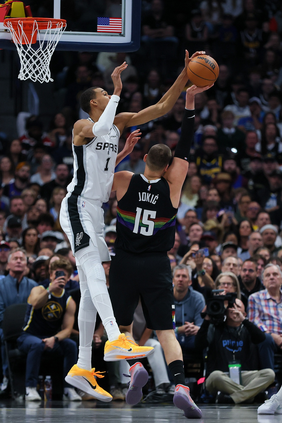 开云体育下载-巴爷：我认为文班将是下一个解锁乔丹成就的球员 拿到MVP和DPOY